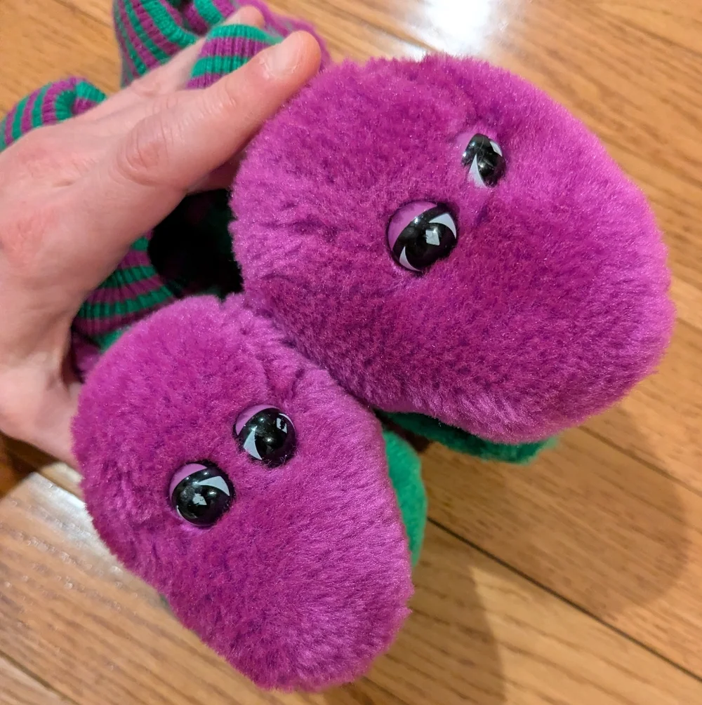 Barney The Dinosaur 1993 Purple and Green Plush Slippers  11-12 XL